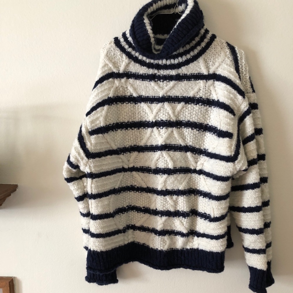 LOU & GREY Cable Knit Cowl / Turtleneck Sweater